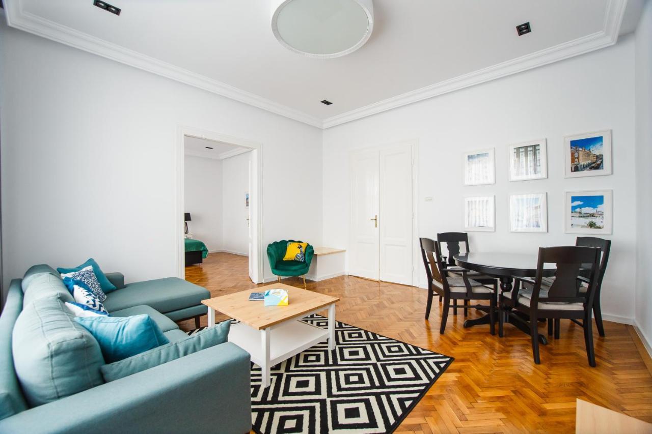 Spacious Riverviews Apartment Near Piata Unirii Oradea Buitenkant foto