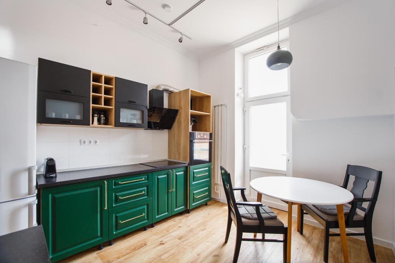 Spacious Riverviews Apartment Near Piata Unirii Oradea Buitenkant foto