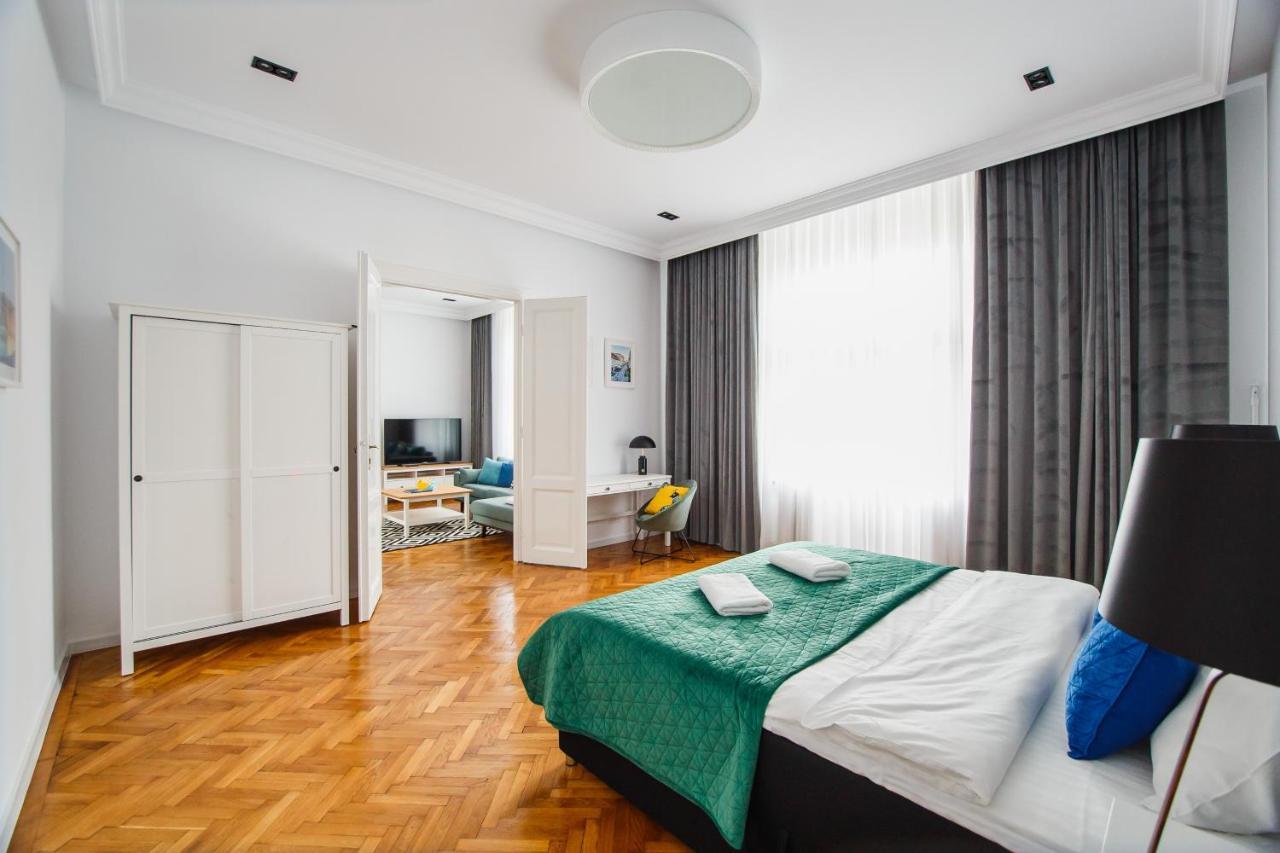 Spacious Riverviews Apartment Near Piata Unirii Oradea Buitenkant foto