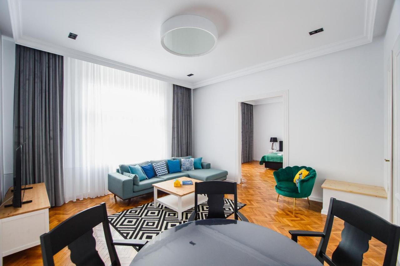 Spacious Riverviews Apartment Near Piata Unirii Oradea Buitenkant foto