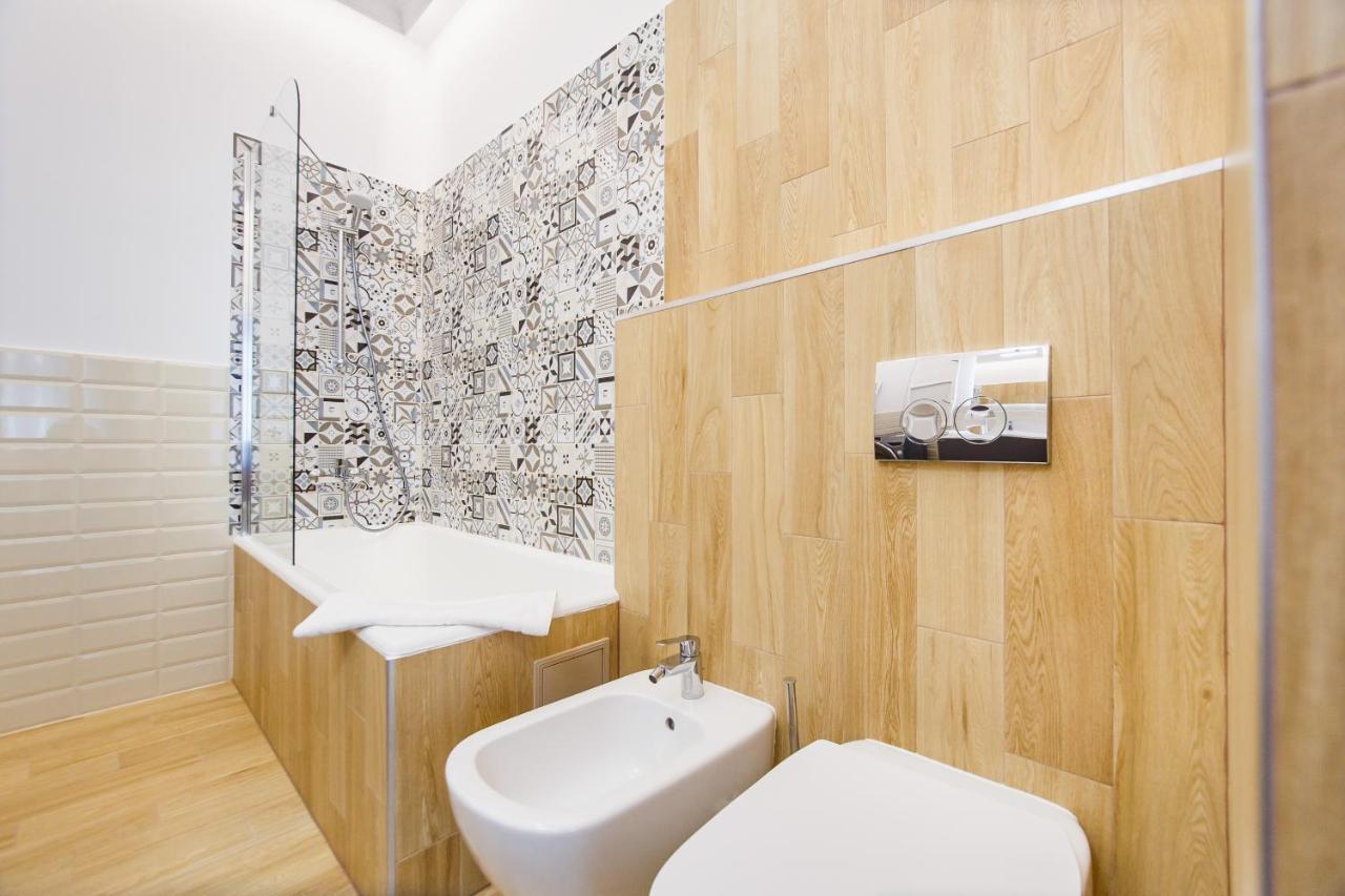 Spacious Riverviews Apartment Near Piata Unirii Oradea Buitenkant foto